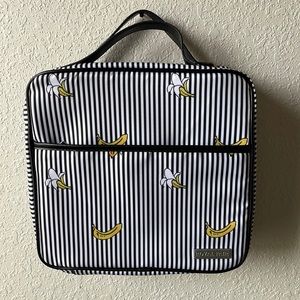 Royal Fair hanging toiletry bag